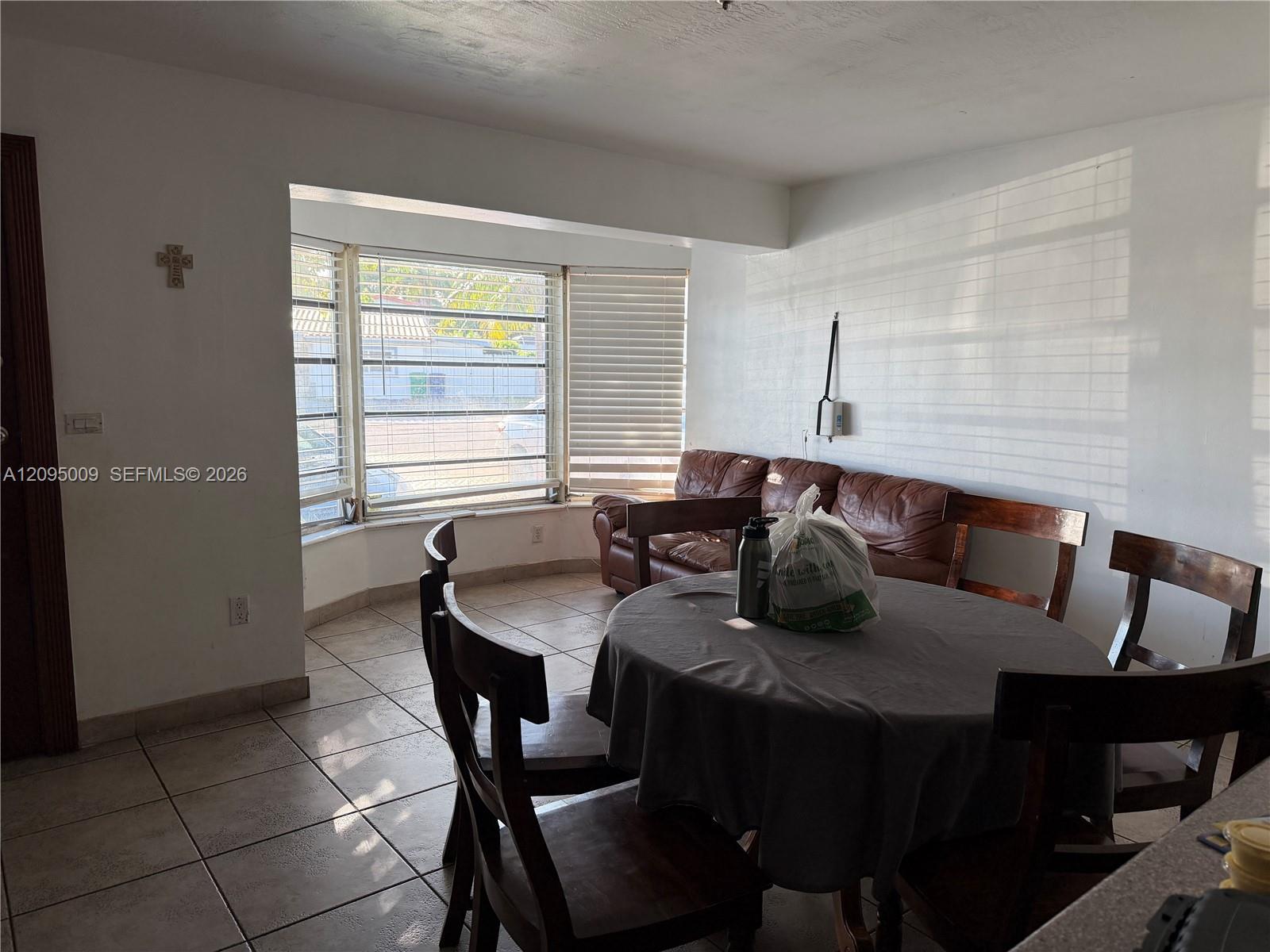 1821 SW 92nd Ct, Miami FL 33165 photo 5