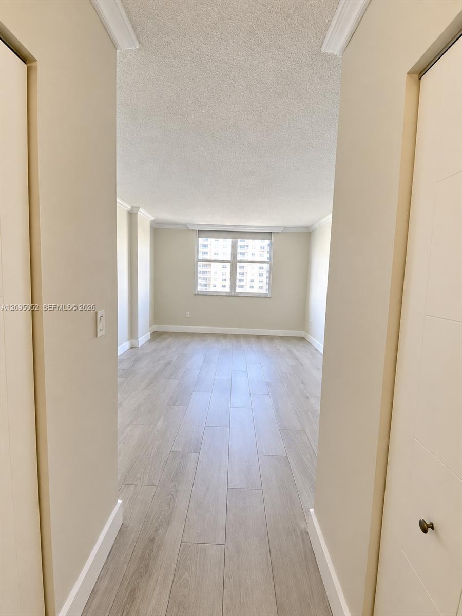 500 W Bayview Dr # 621, Sunny Isles Beach FL 33160