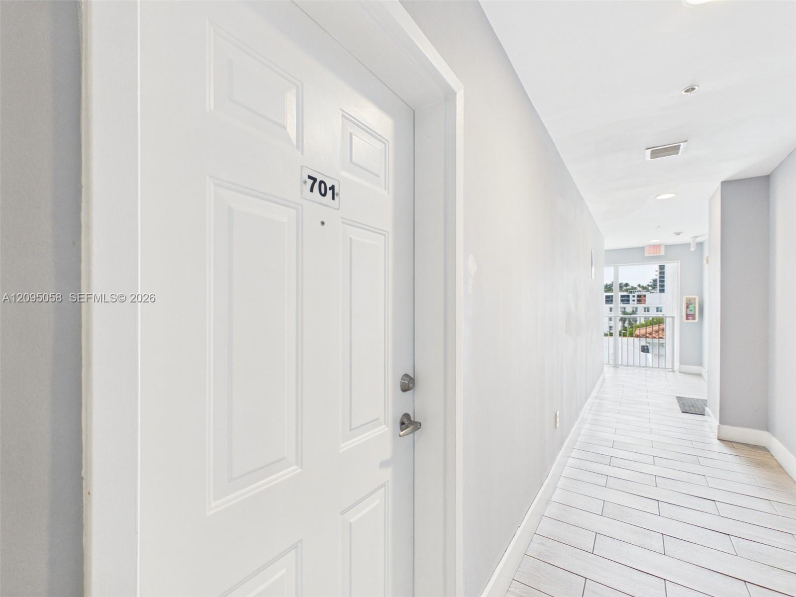 425 NE 30th St # 701, Miami FL 33137
