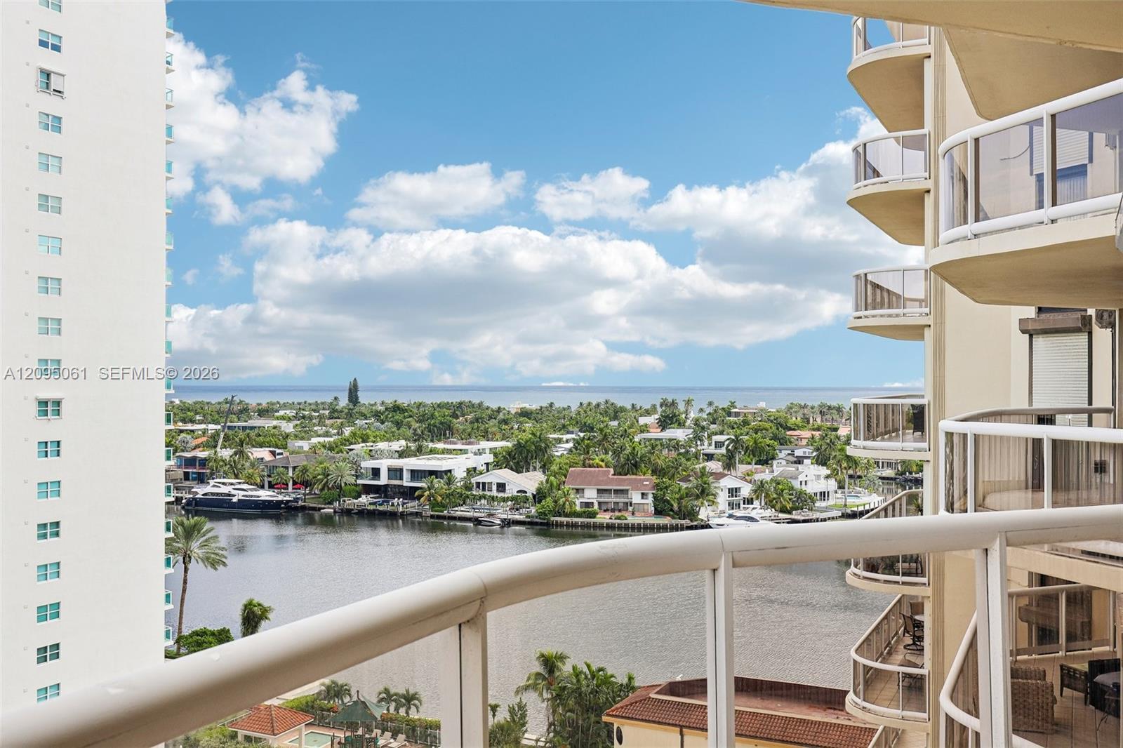 20191 E Country Club Dr # 1102, Aventura FL 33180 photo 2