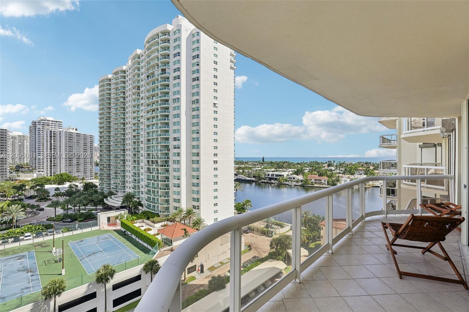 20191 E Country Club Dr # 1102, Aventura FL 33180 photo 3