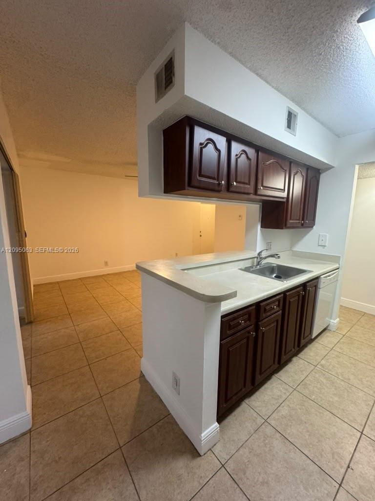 5612 Rock Island Rd # 152, Tamarac FL 33319 photo 2