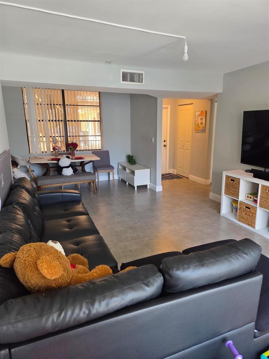 3500 BLUE LAKE Drives # 304, Pompano Beach FL 33064 photo 4