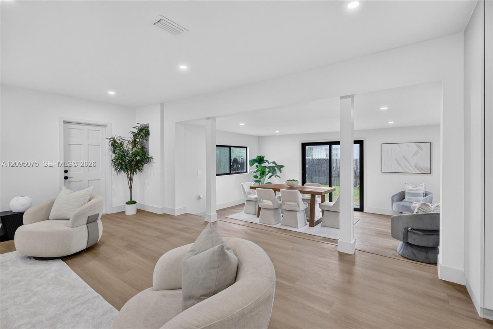 5349 Balsam Ter, Plantation FL 33317 photo 3