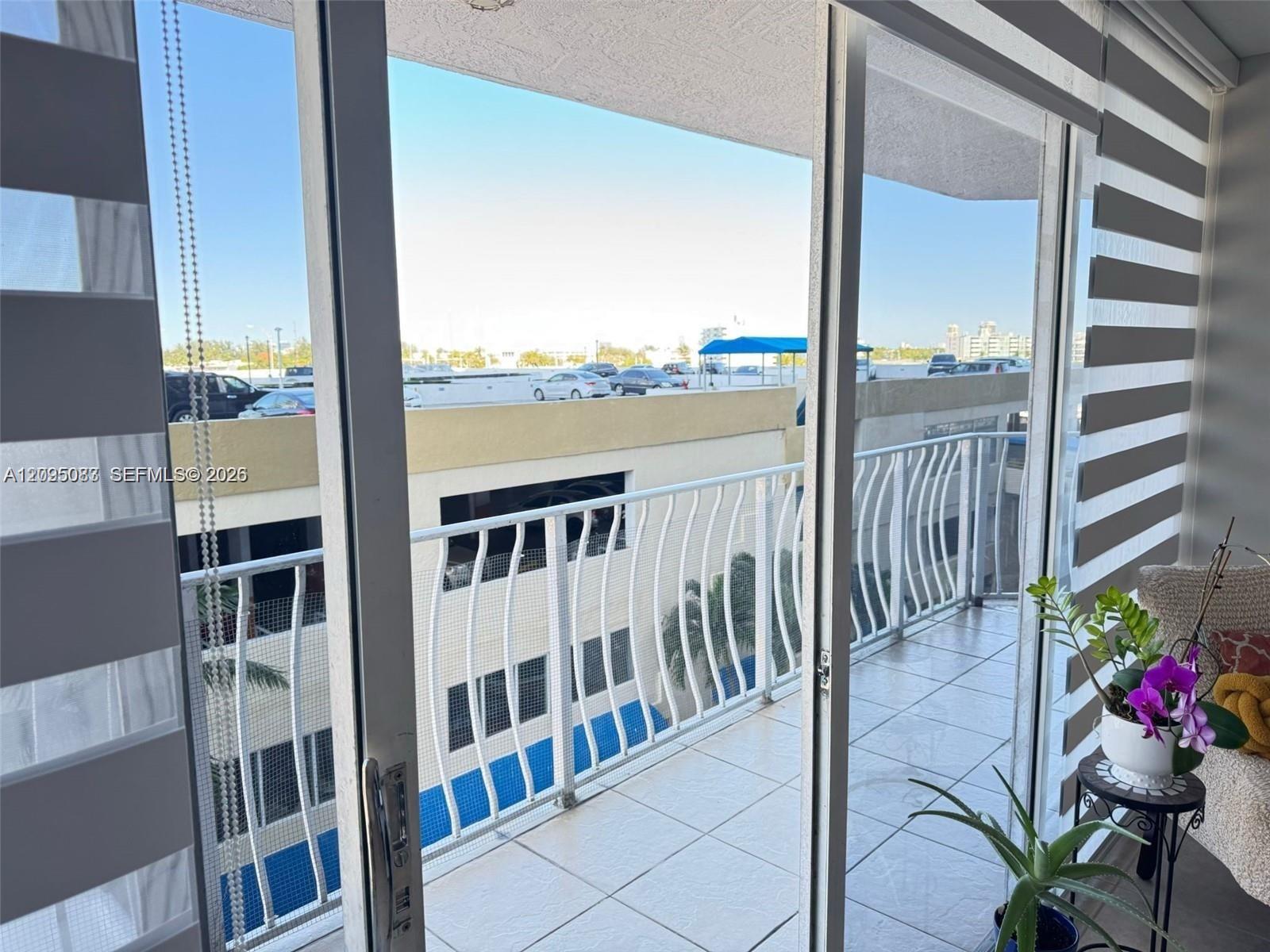 7601 E Treasure Dr # 512, North Bay Village FL 33141 photo 5