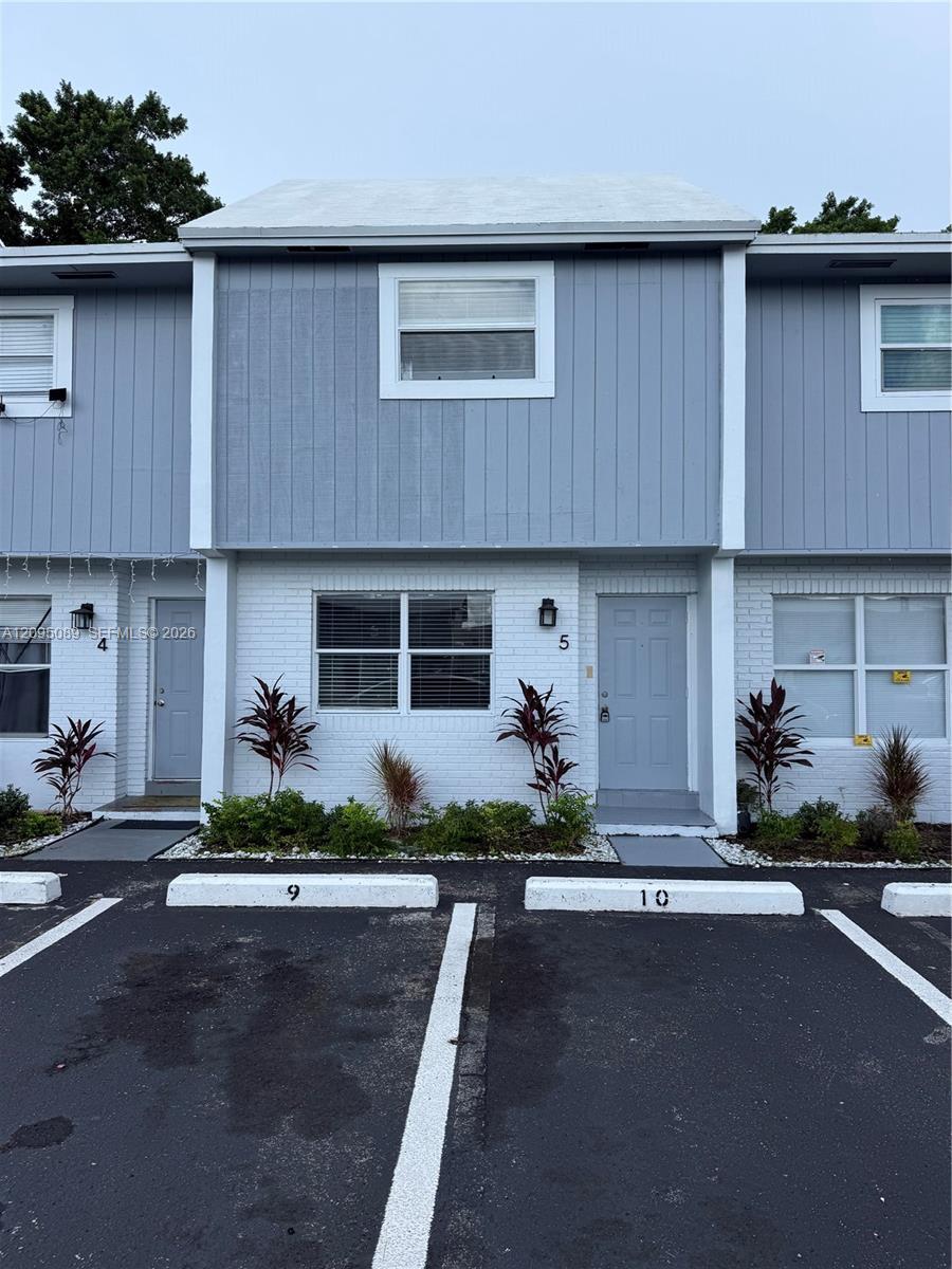 420 NE 18th Ave # 5, Homestead FL 33033