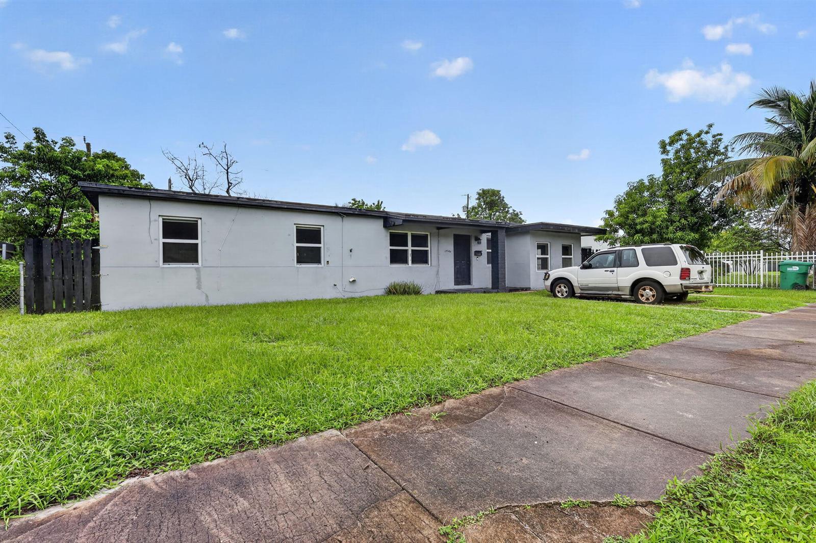 19320 NW 6TH Court, Miami Gardens FL 33169 photo 4