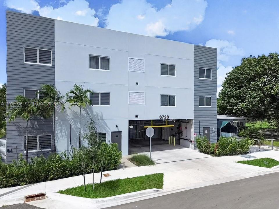 3728 NW 19th Ave # 207, Miami FL 33142