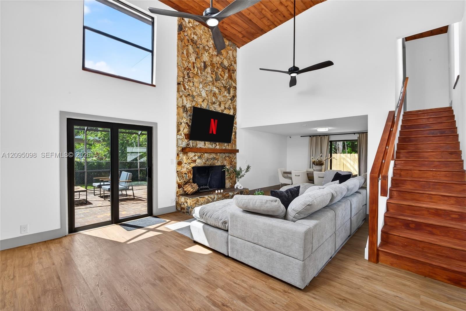 7221 Freedom St, Hollywood FL 33024 photo 4
