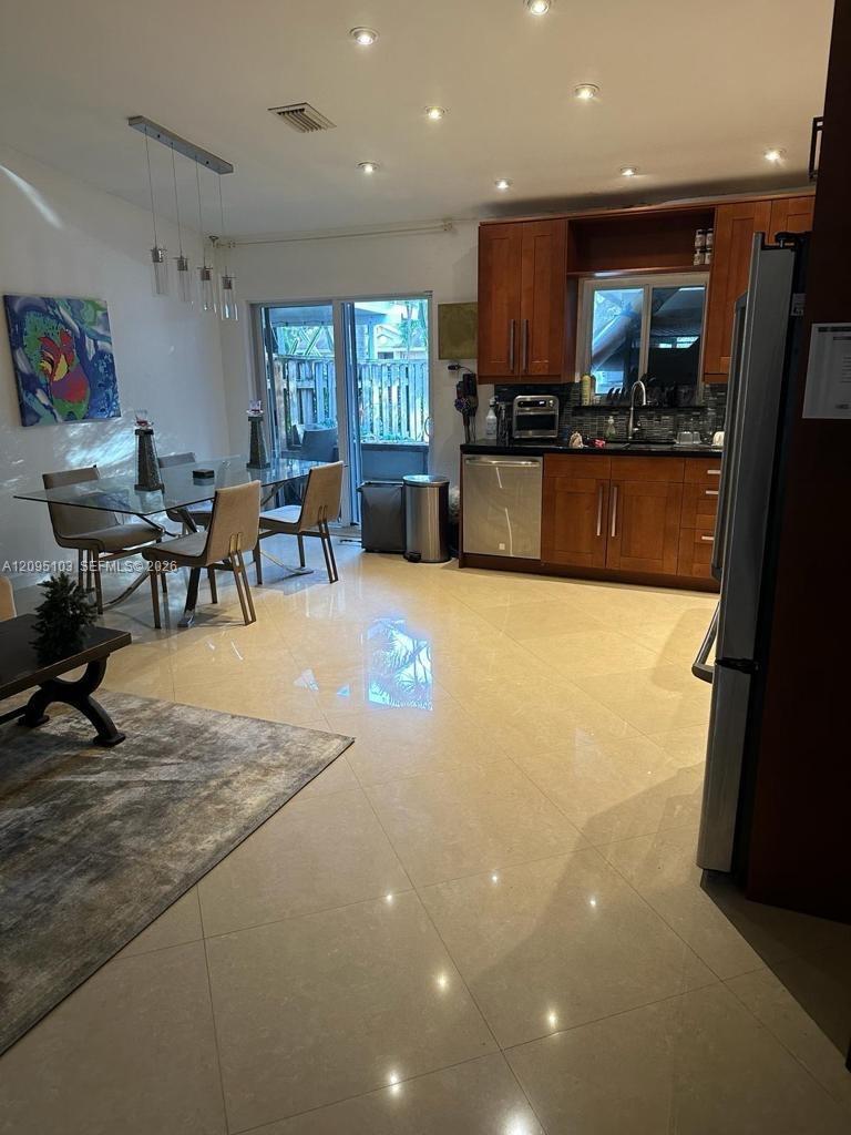 4920 SW 27th Ave # 1, Dania Beach FL 33312 photo 2
