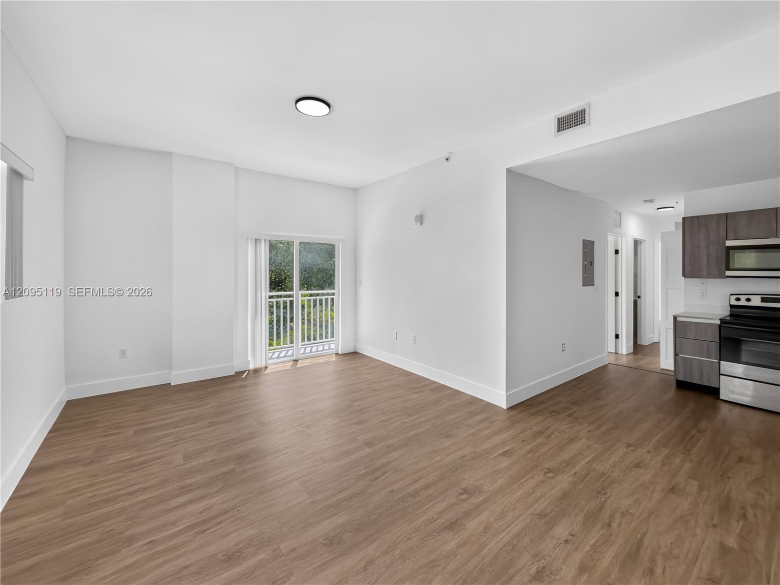 1021 NW 1st St # 201, Miami FL 33128