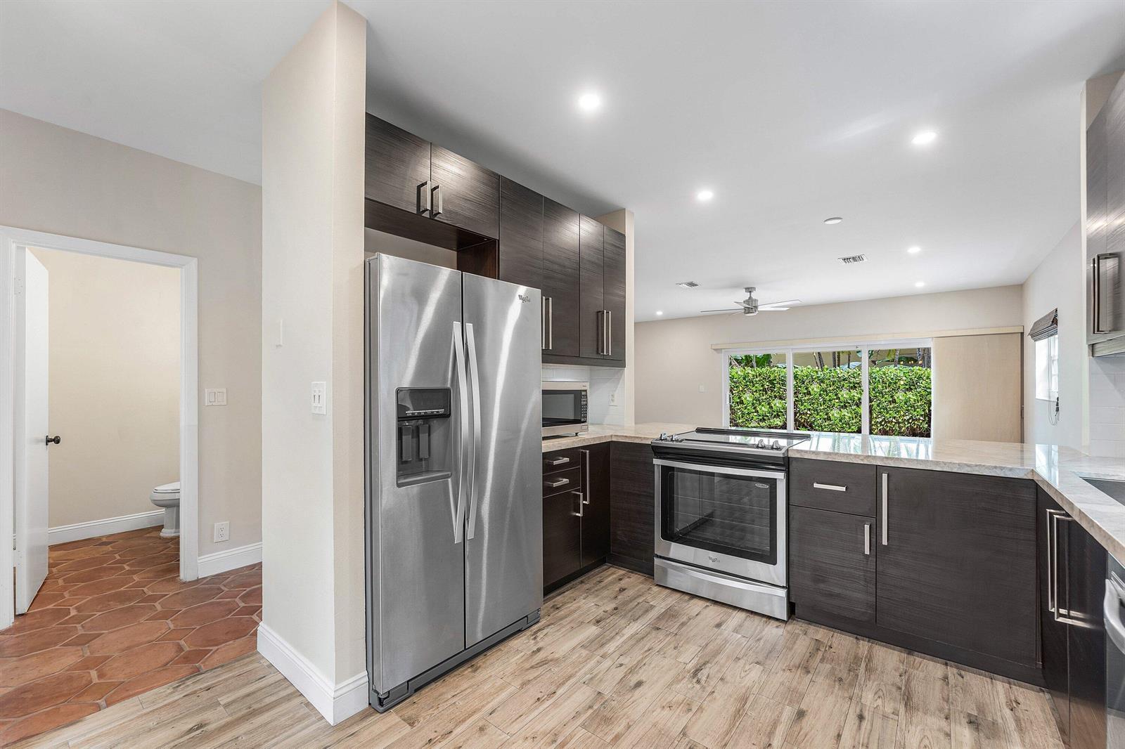 620 NE 9TH Avenue # 4, Fort Lauderdale FL 33304 photo 4