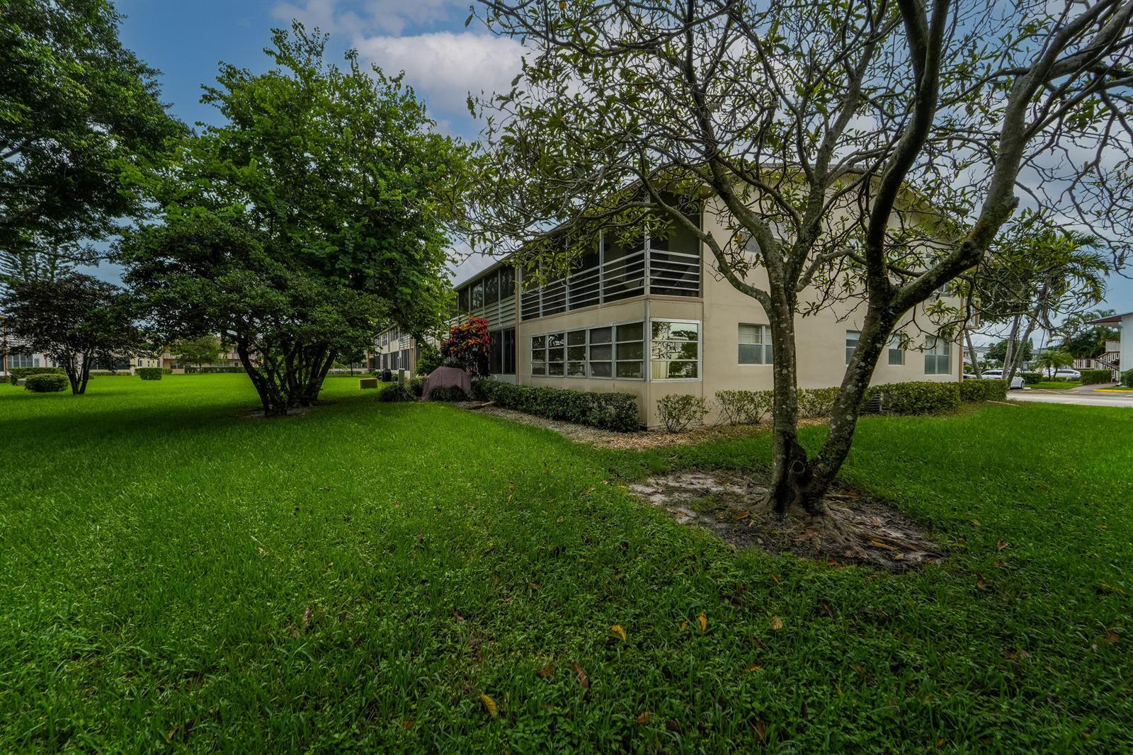 173 KENT J, West Palm Beach FL 33417 photo 3