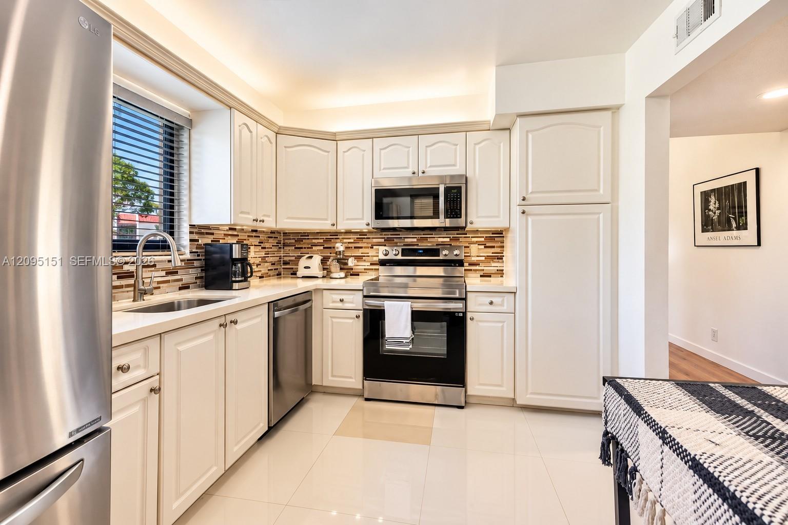 16273 Laurel Dr # 7, Weston FL 33326 photo 4