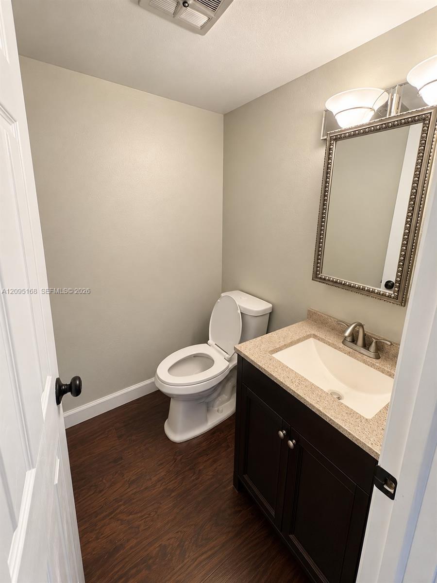 610 Tennis Club Dr # 303, Fort Lauderdale FL 33311 photo 4