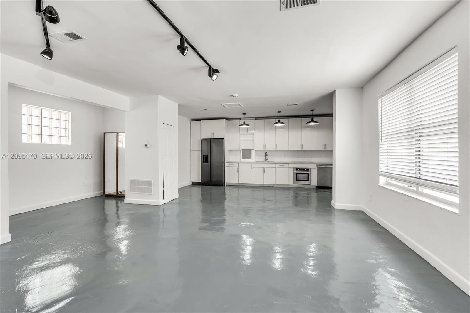 801 Washington Ave # A, Miami Beach FL 33139 photo 2