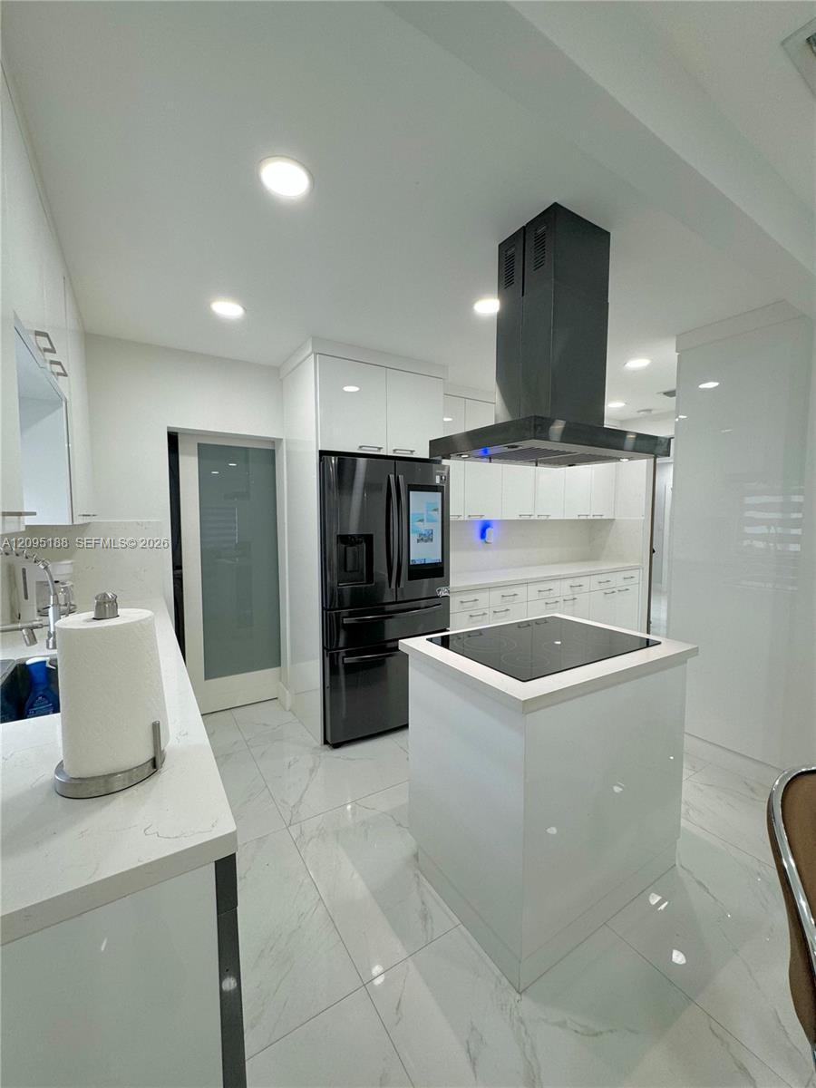 2121 SW 61st Ave, Miami FL 33155 photo 2