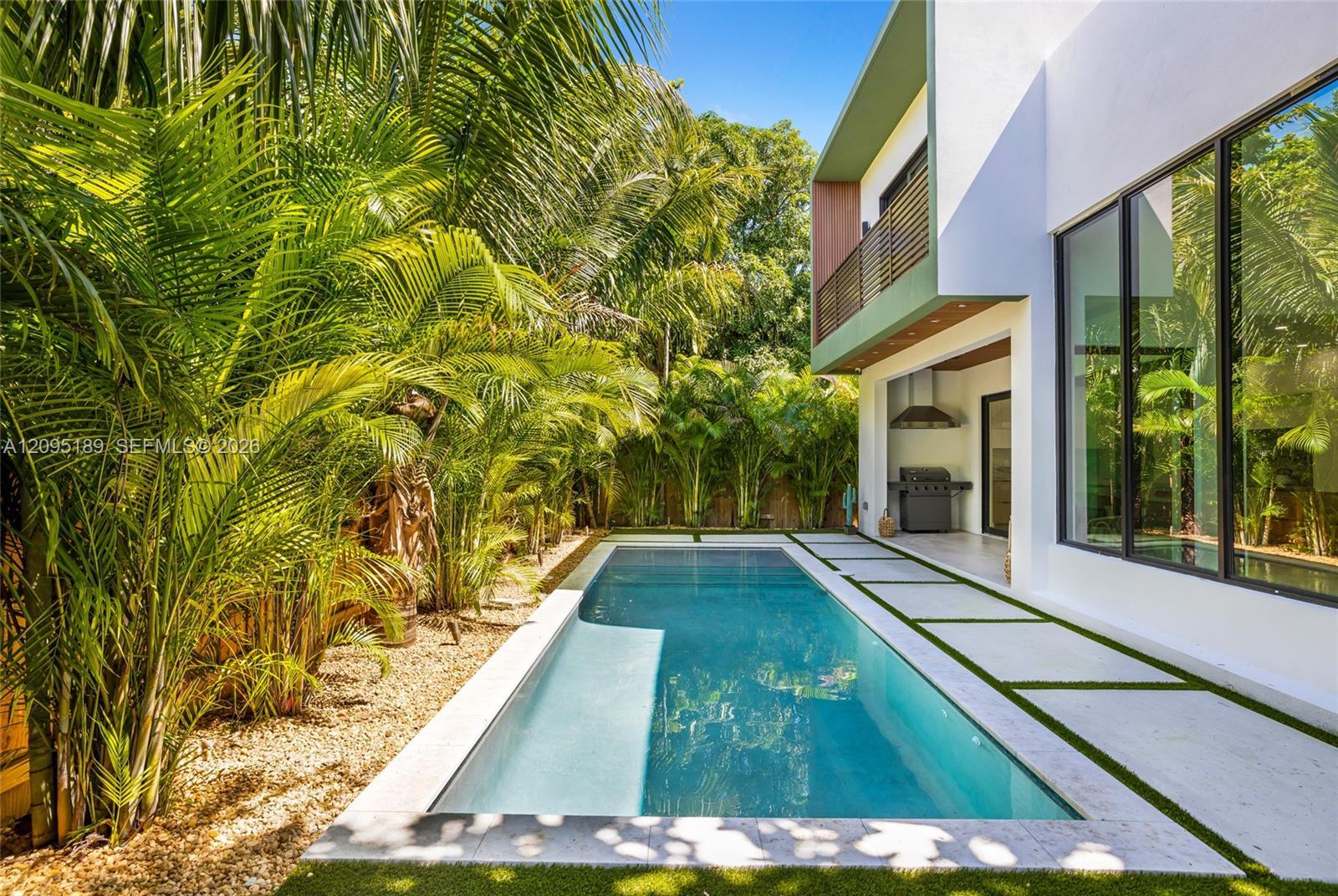 569 NW 44th St, Miami FL 33127 photo 3