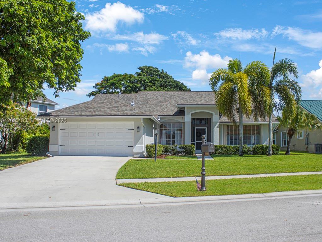 12911 Upper Cove Dr, Wellington FL 33414 photo 2