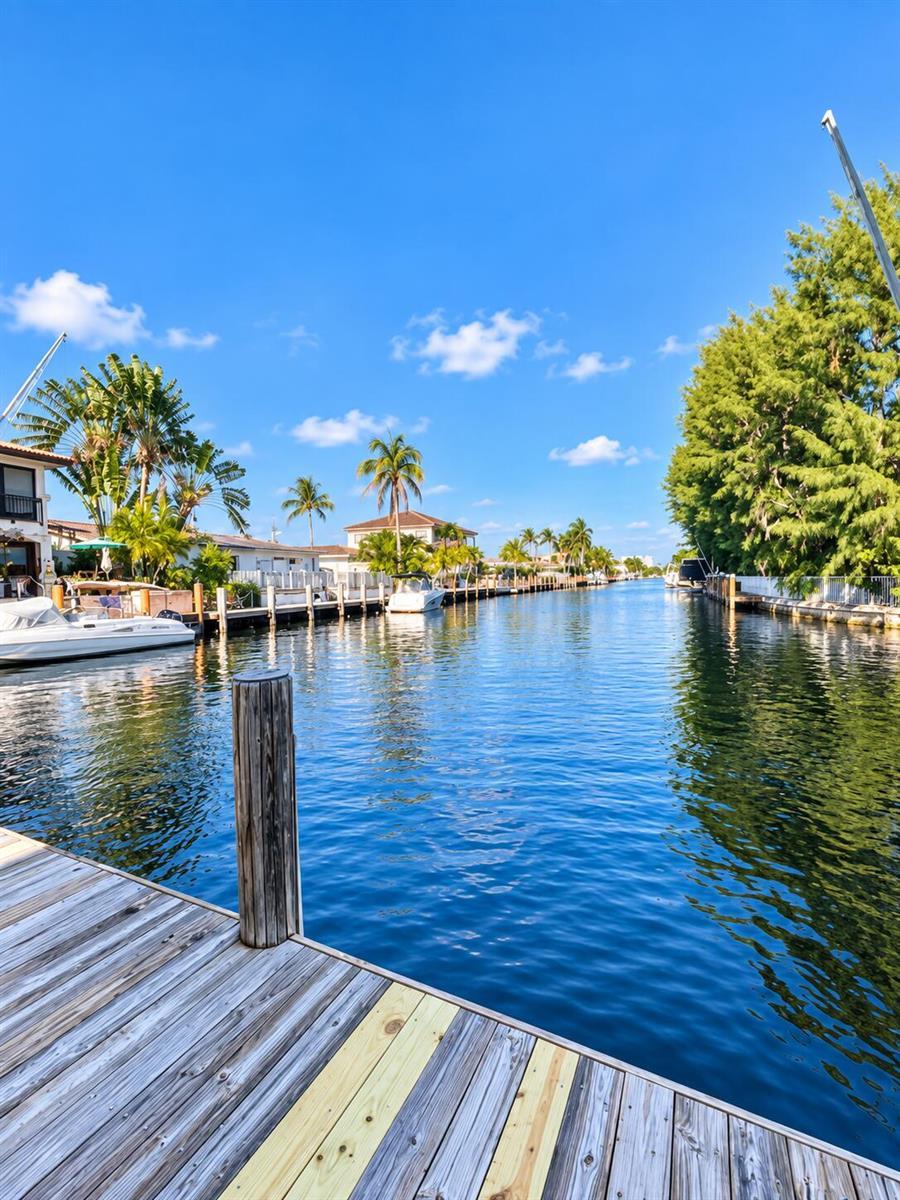 2591 NE 55TH Court # 107, Fort Lauderdale FL 33308