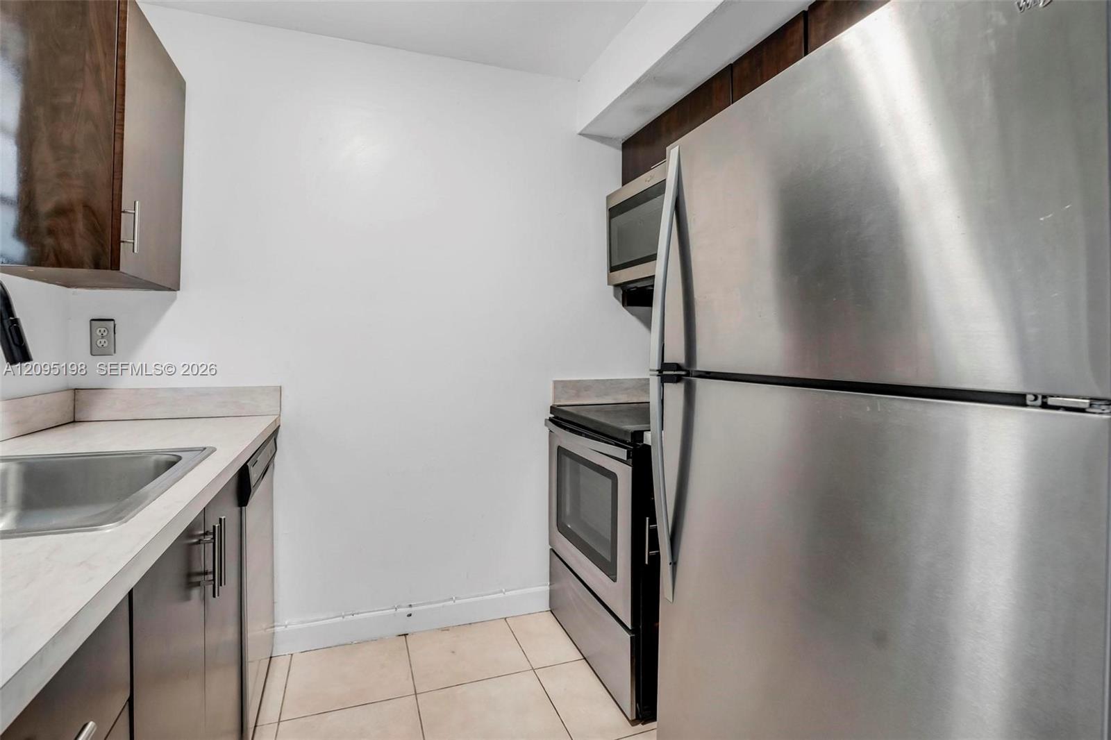 8550 SW 109th Ave # 204, Miami FL 33173 photo 4