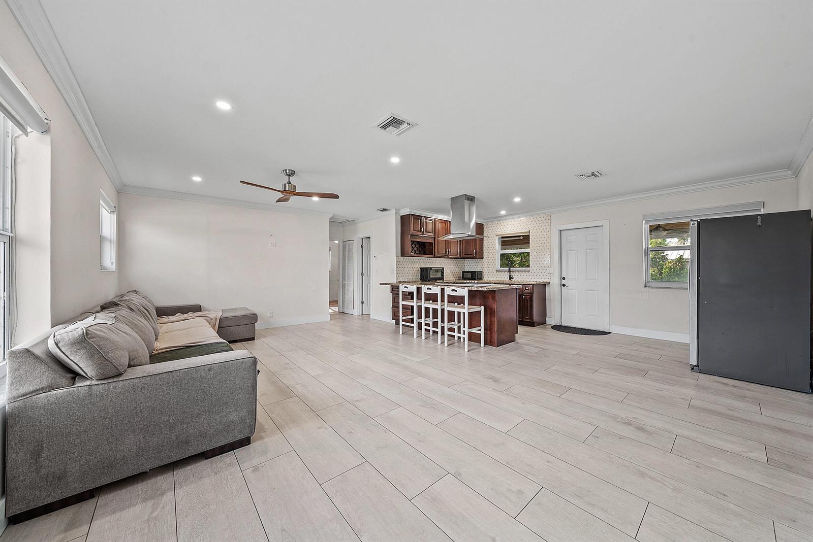 1446 W Jennings Street, Lantana FL 33462 photo 3