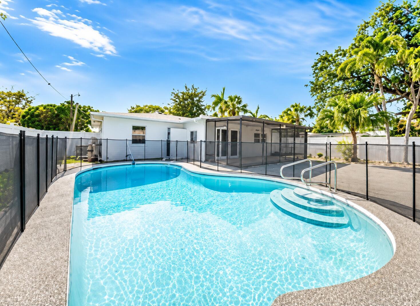 1721 N 16TH Court, Hollywood FL 33020 photo 4