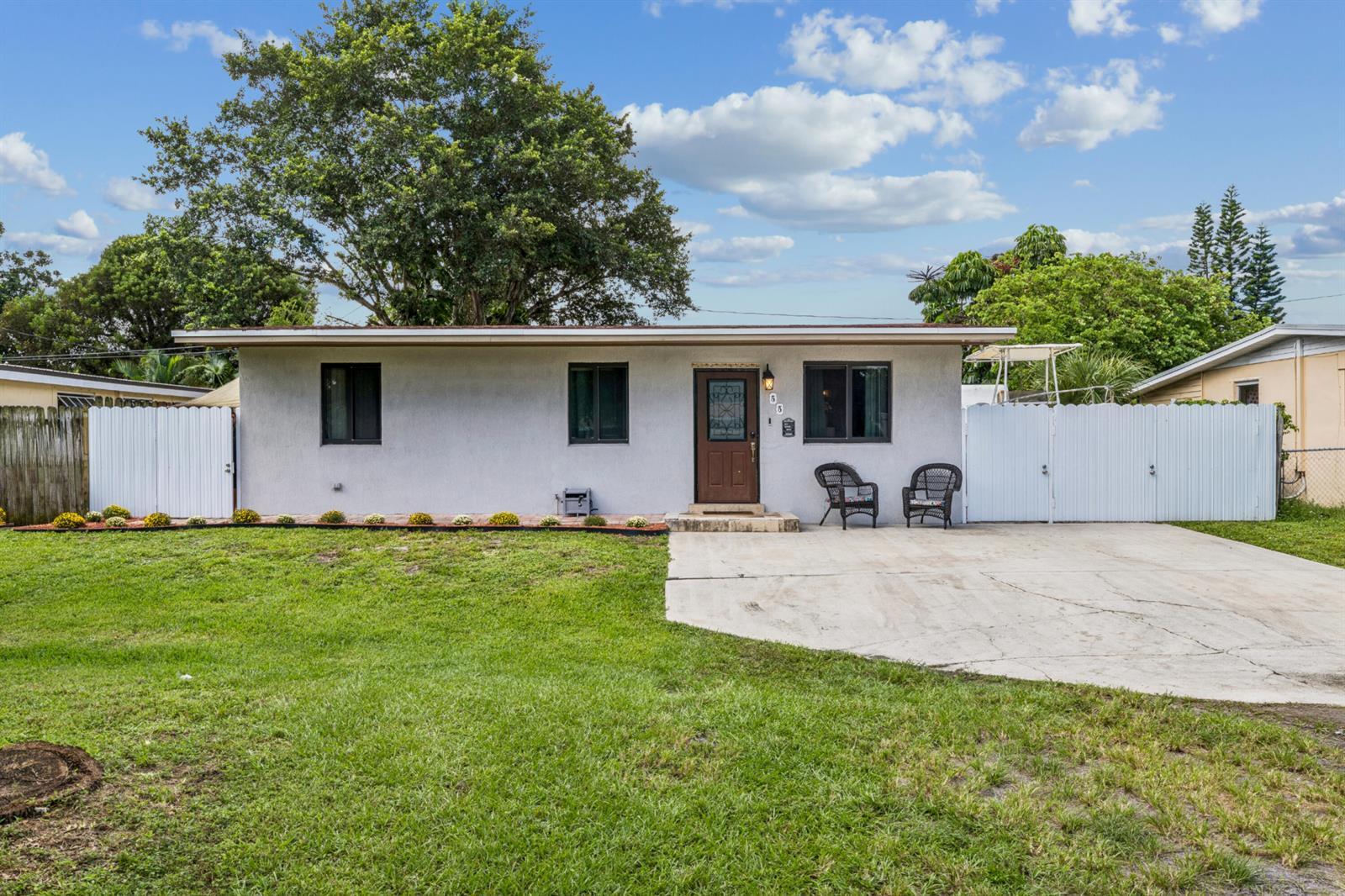 55 Davis Road, Palm Springs FL 33461 photo 2