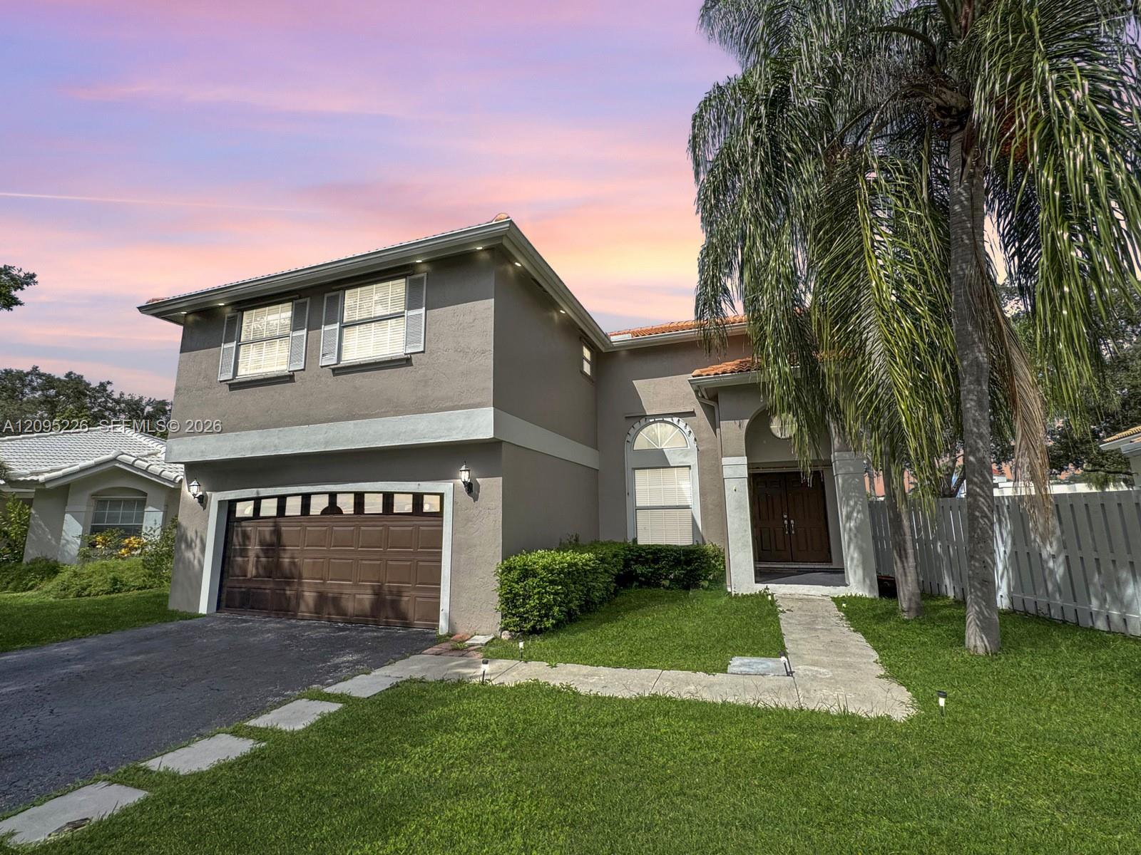 1015 NW 125th Ter, Sunrise FL 33323 photo 2