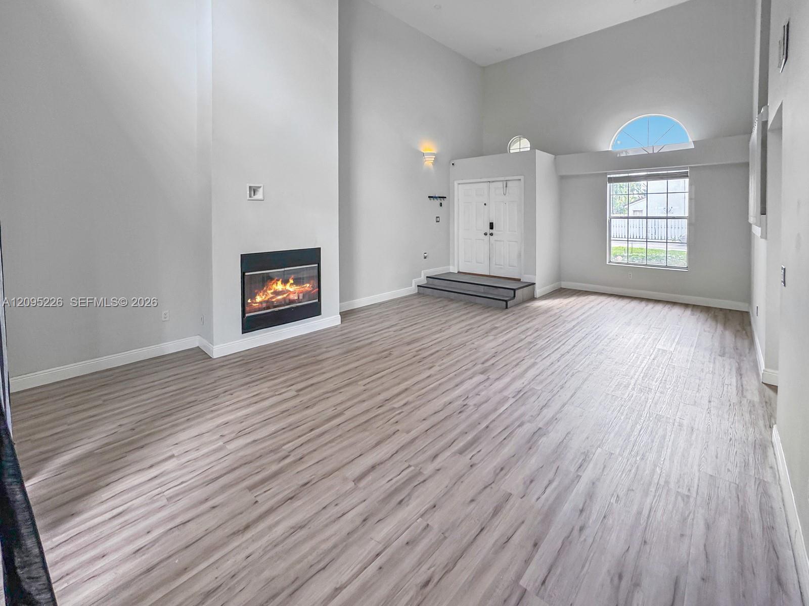 1015 NW 125th Ter, Sunrise FL 33323 photo 3