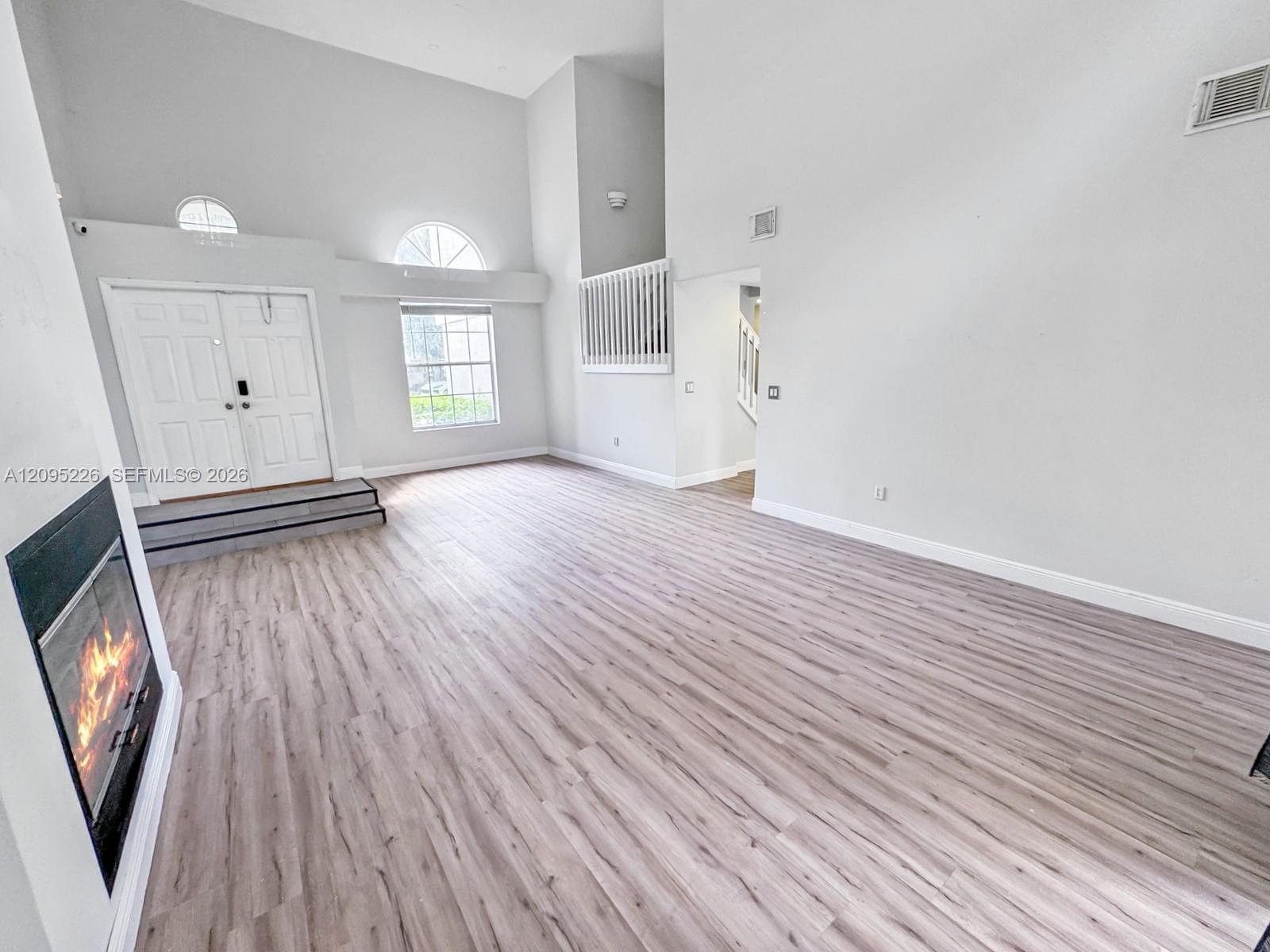 1015 NW 125th Ter, Sunrise FL 33323 photo 4