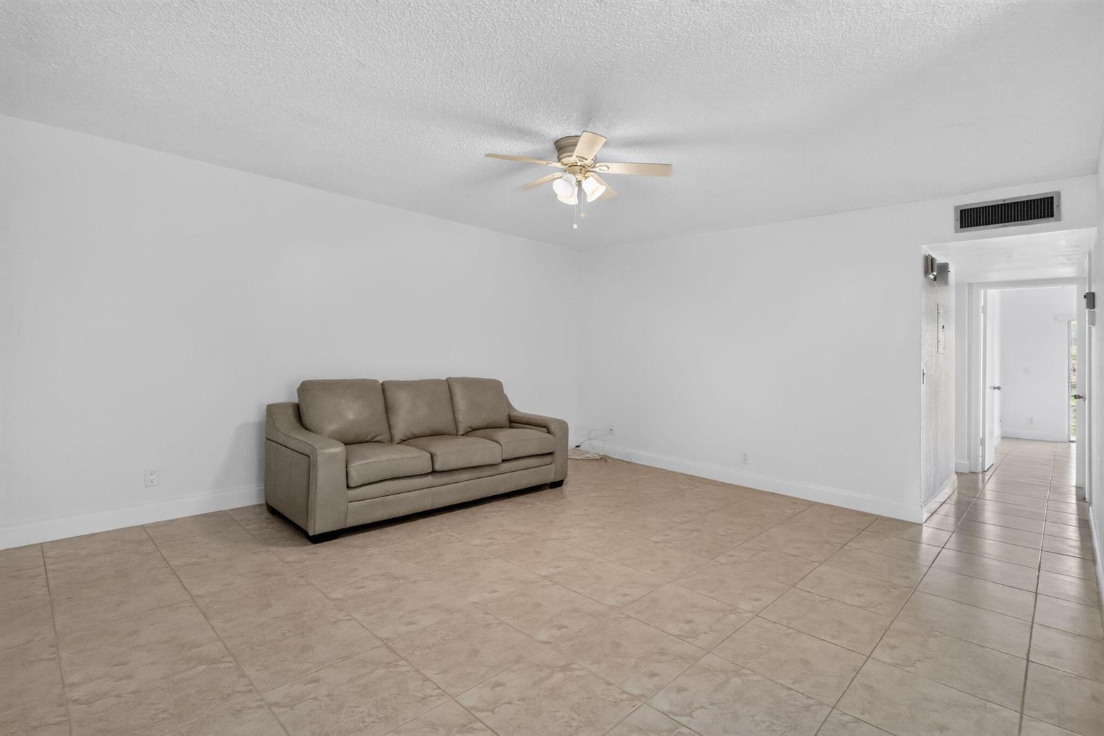 318 Normandy G # 318, Delray Beach FL 33484 photo 3