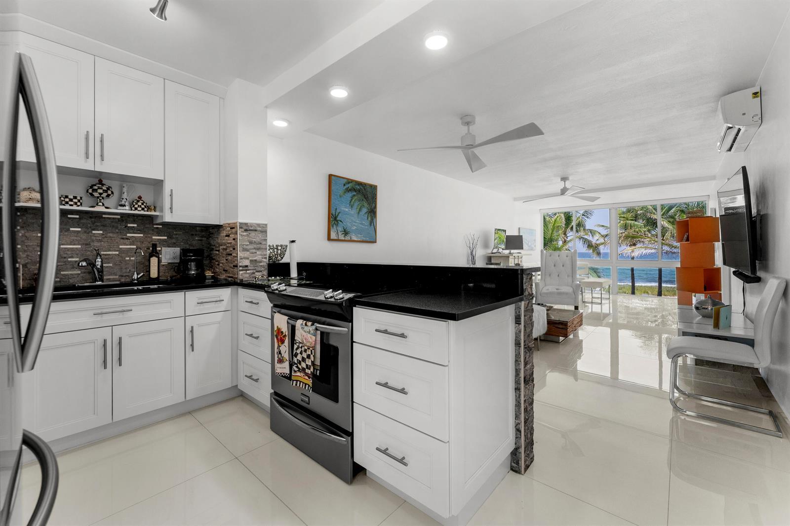1041 HILLSBORO MILE # 5, Hillsboro Beach FL 33062 photo 3