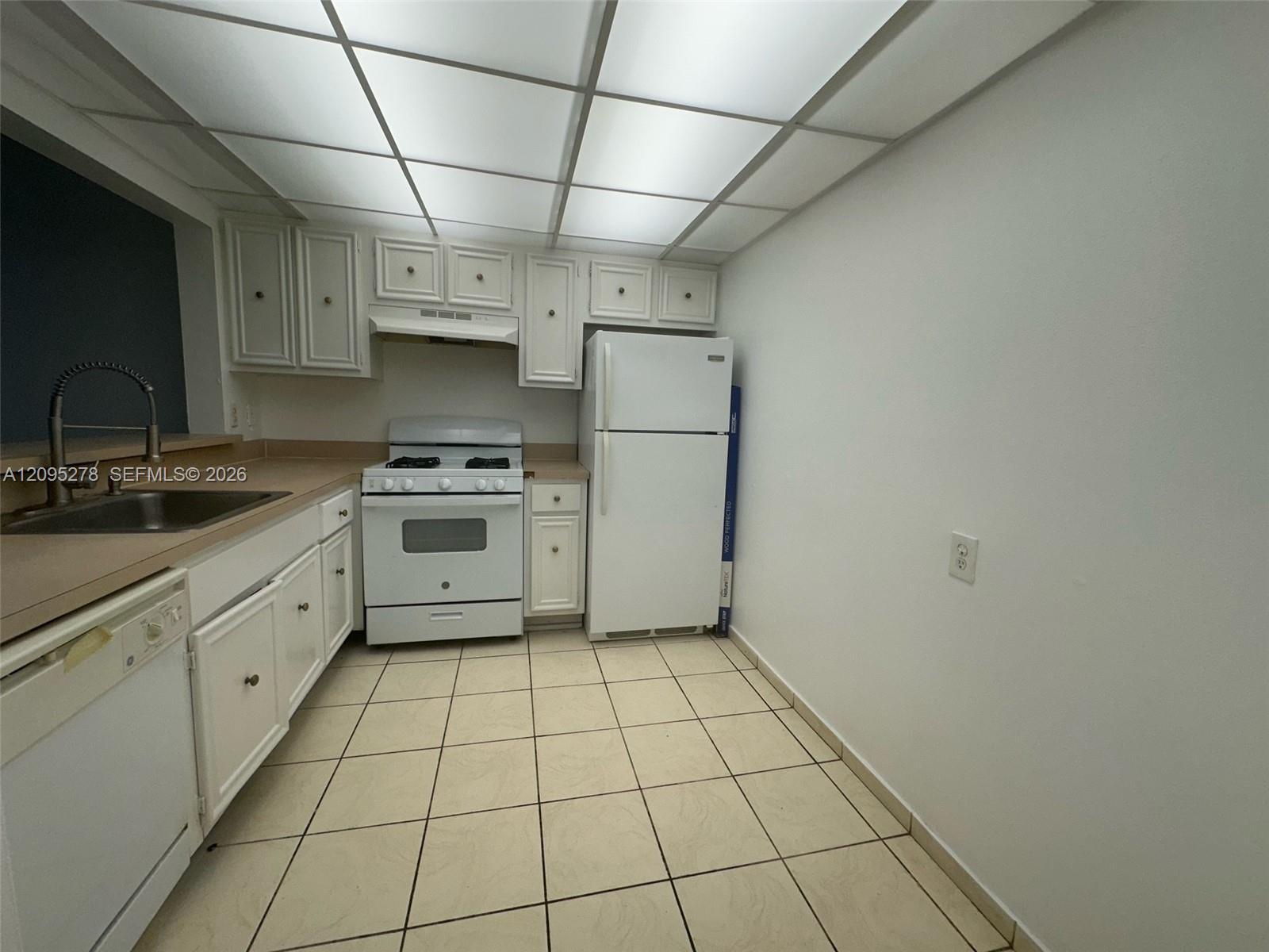 18111 NW 68th Ave # H204, Hialeah FL 33015 photo 2
