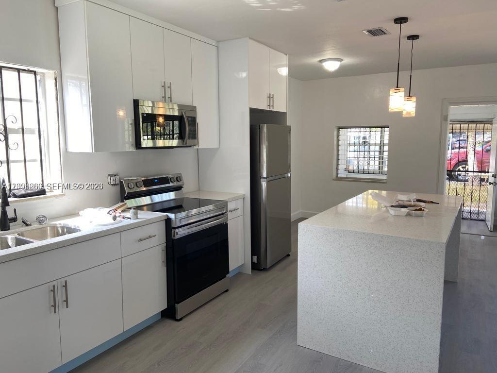 1840 NE 174th St # 1, North Miami Beach FL 33162 photo 3
