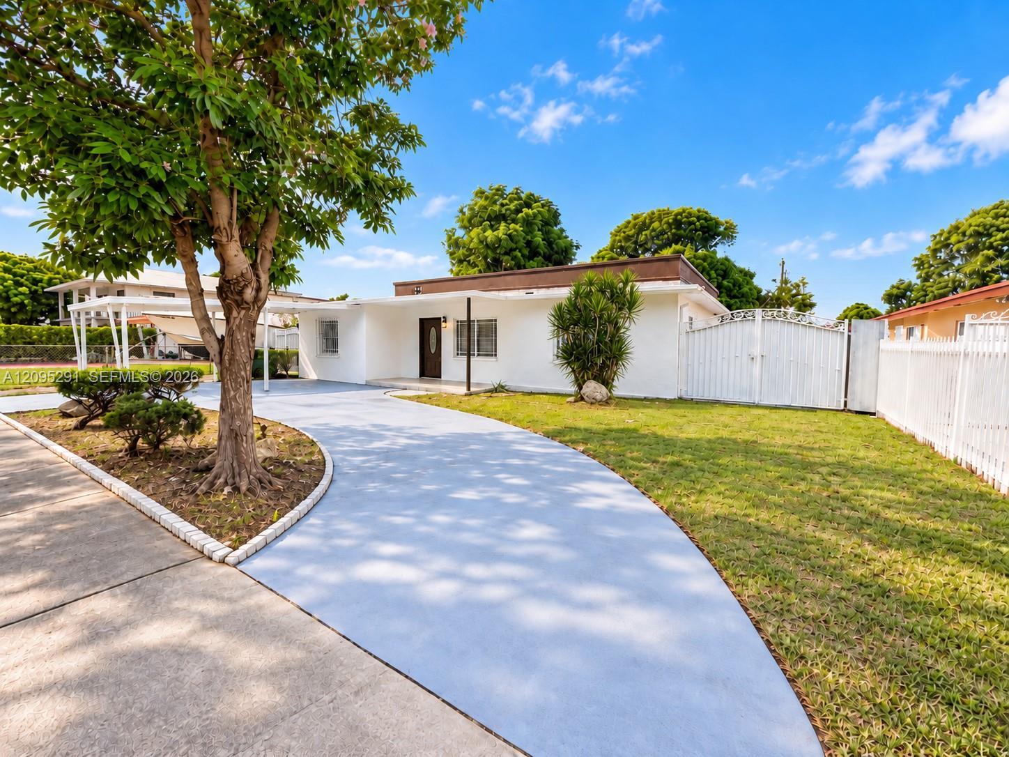 951 E 18th St, Hialeah FL 33013 photo 2