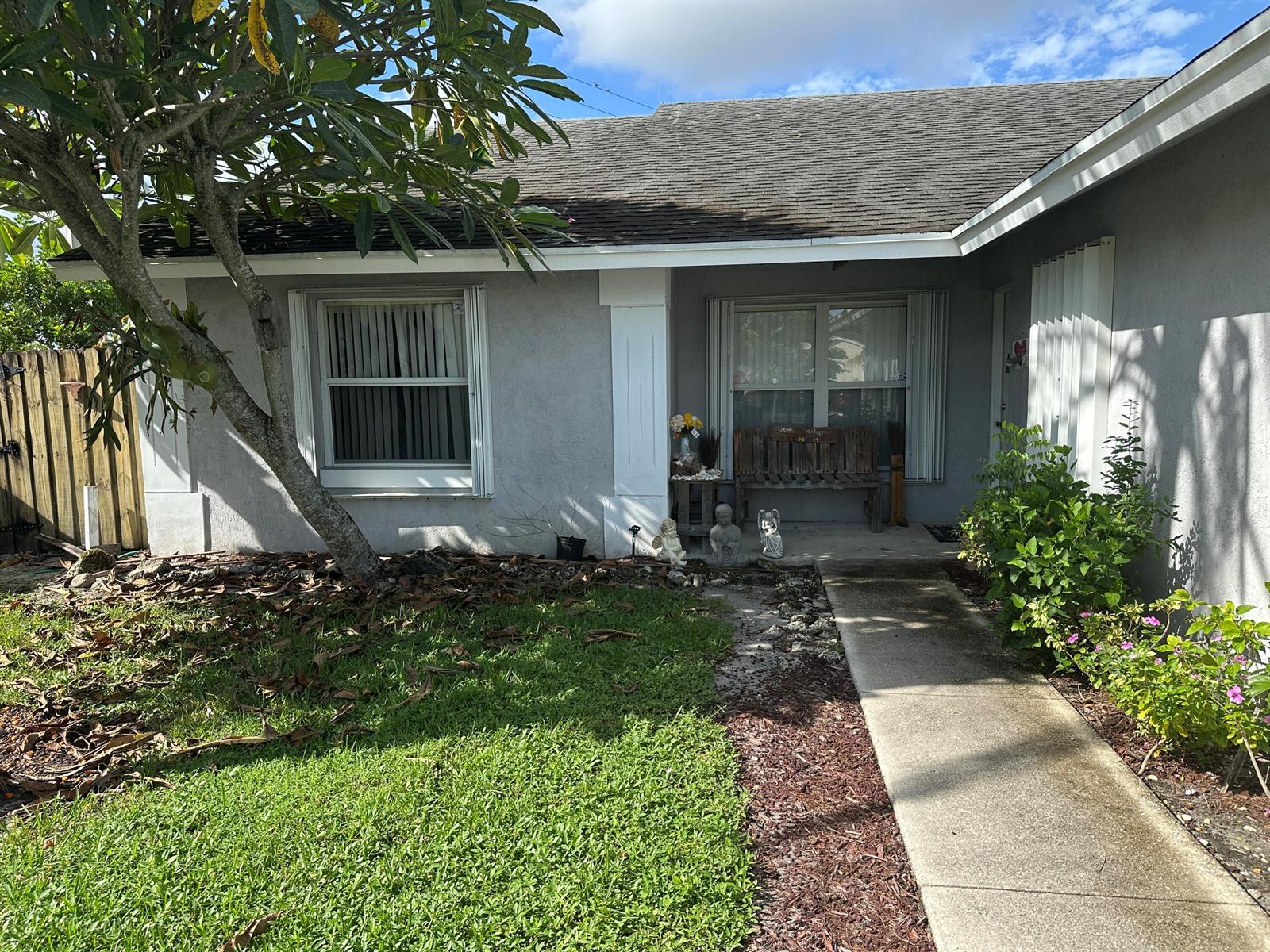 5225 Blueberry Hill Avenue, Lake Worth FL 33463 photo 2