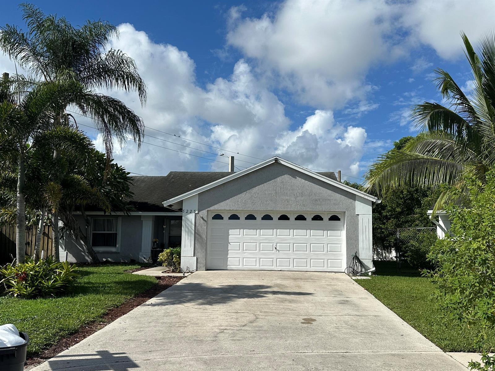 5225 Blueberry Hill Avenue, Lake Worth FL 33463 photo 3