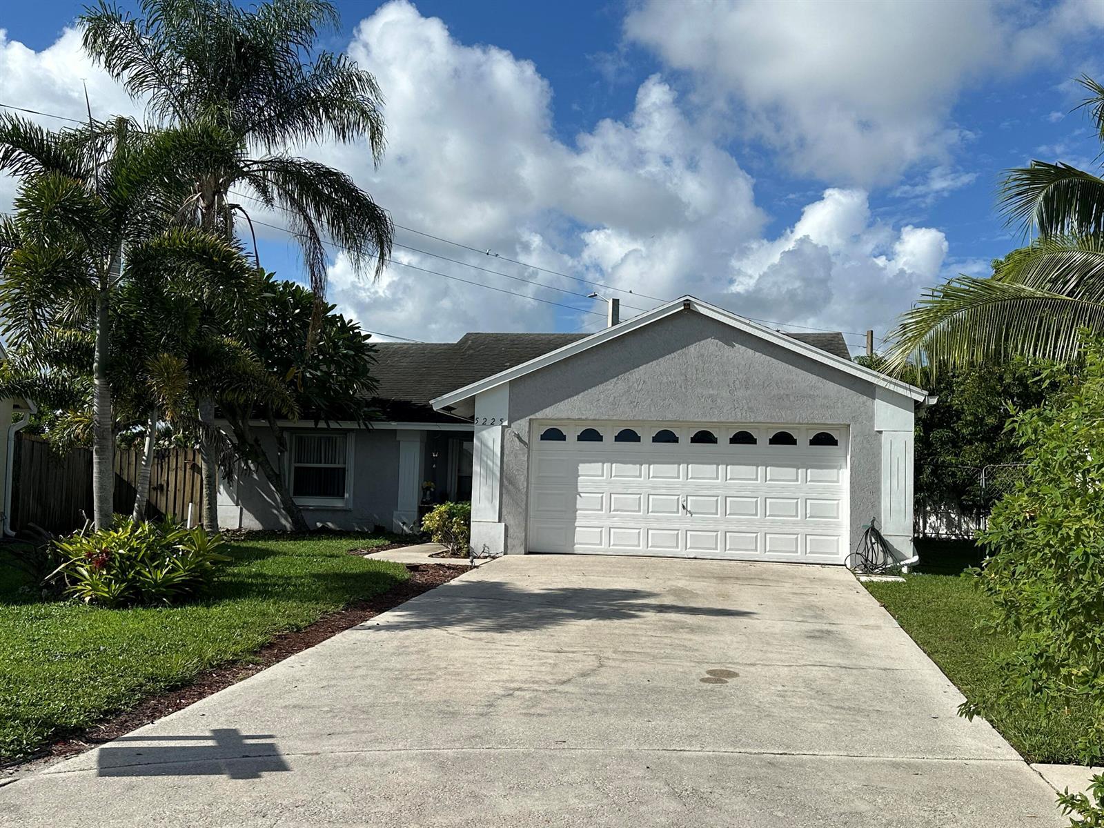 5225 Blueberry Hill Avenue, Lake Worth FL 33463