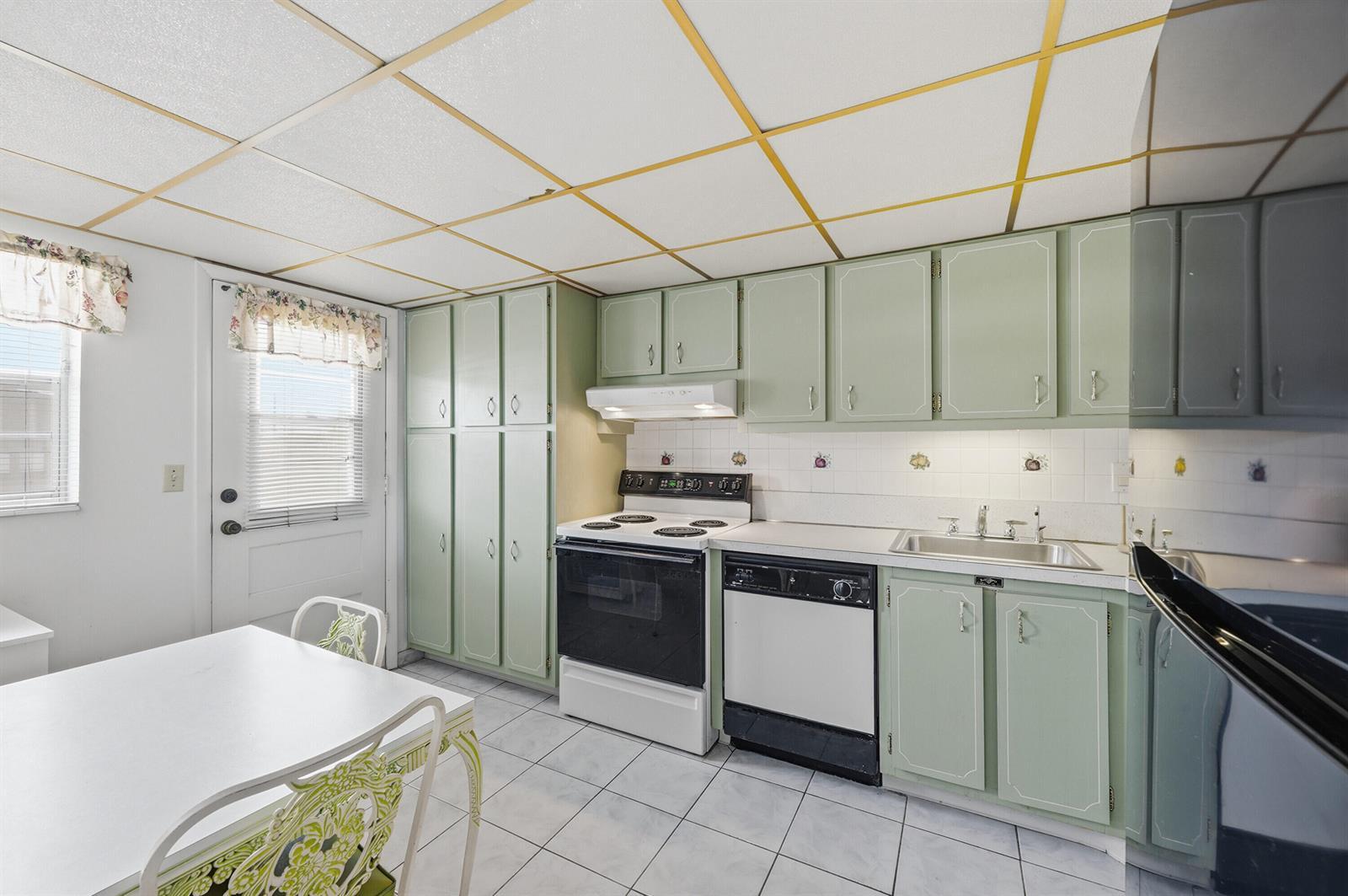 2991 NW 46TH Avenue # 303, Lauderdale Lakes FL 33313 photo 5
