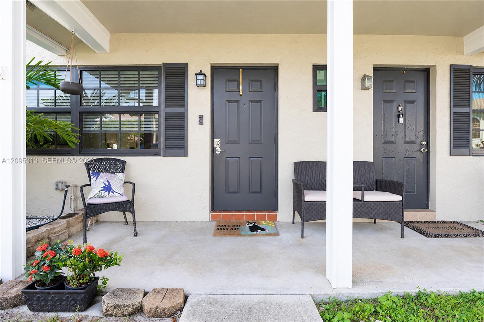 1046 NW 107th Ave, Pembroke Pines FL 33026 photo 2