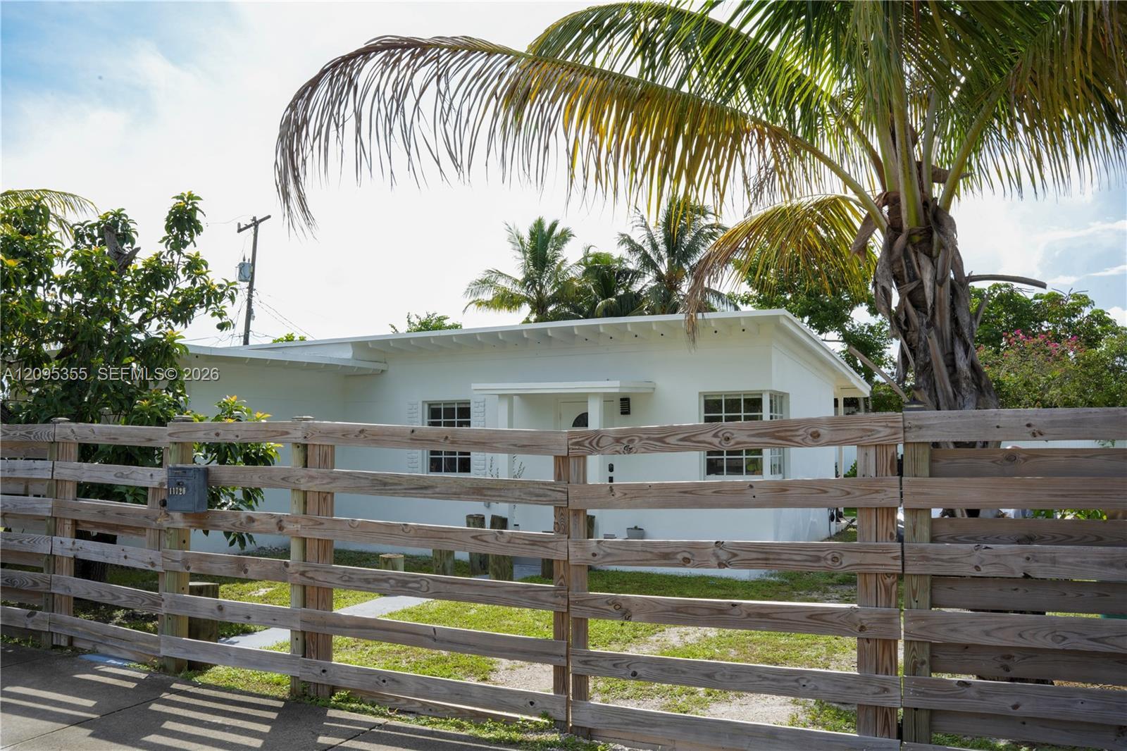 11720 NW 5th Ave, Miami FL 33168 photo 2
