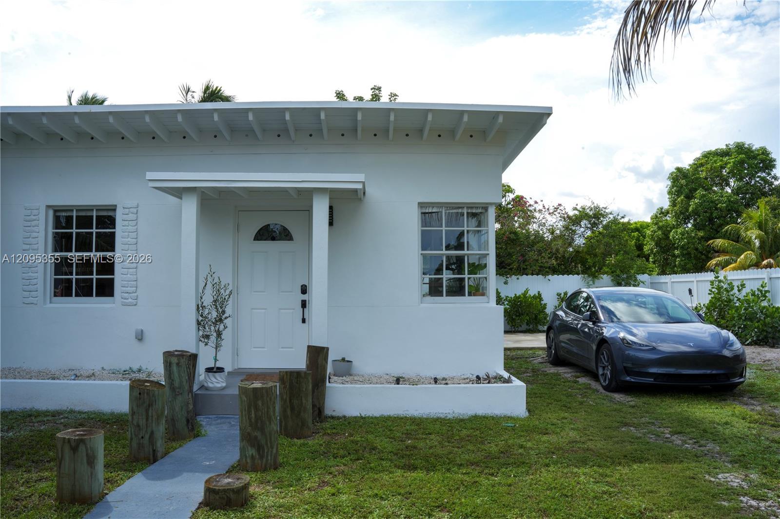 11720 NW 5th Ave, Miami FL 33168 photo 3