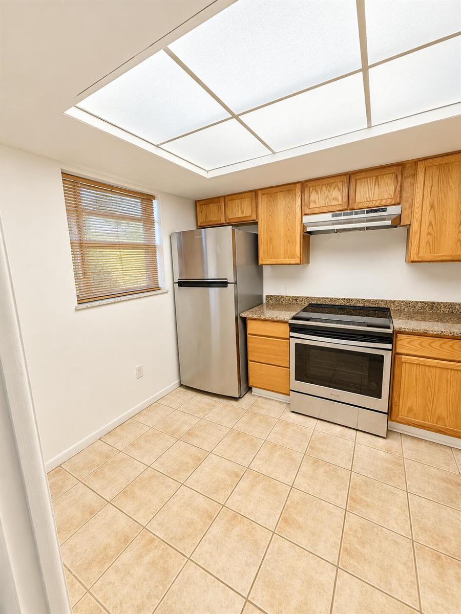 2050 OLEANDER Boulevard # 104, Fort Pierce FL 34950 photo 2