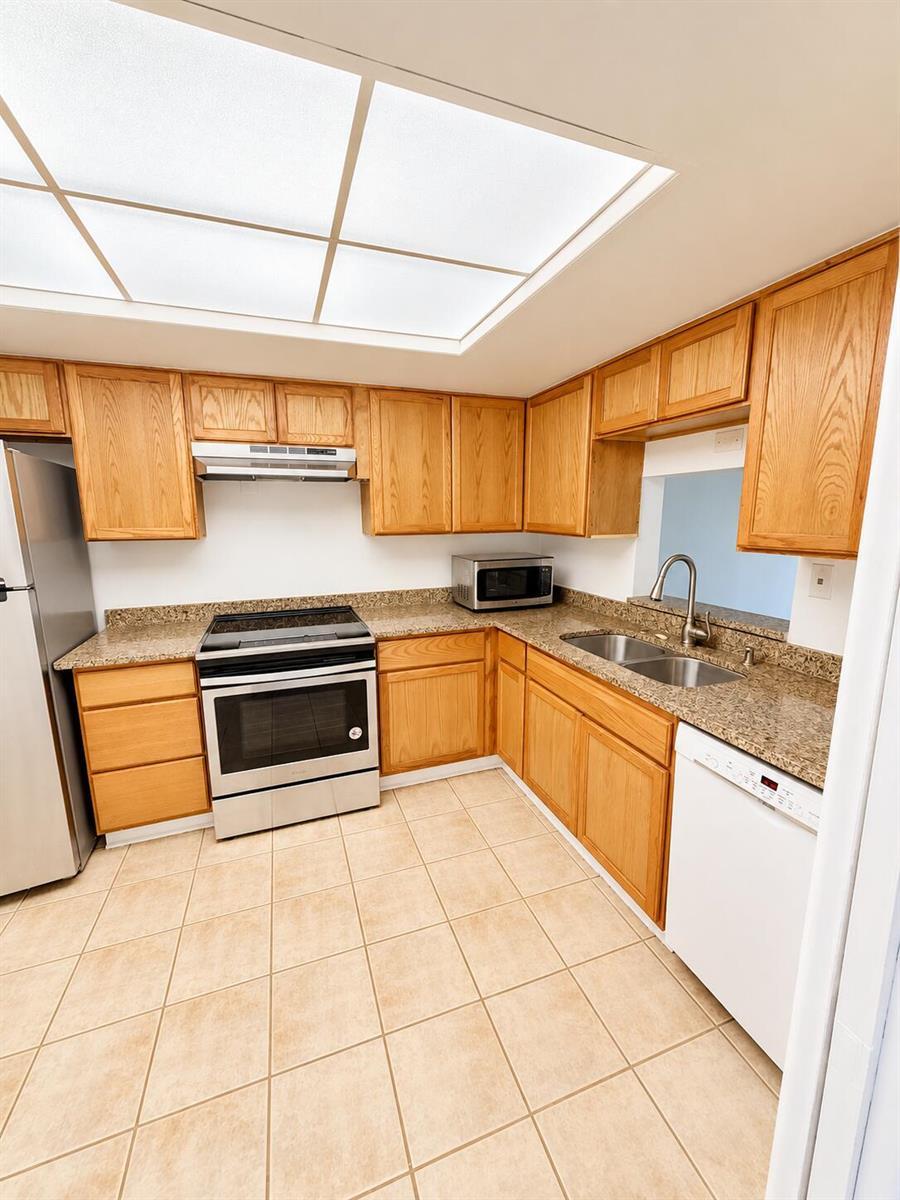 2050 OLEANDER Boulevard # 104, Fort Pierce FL 34950 photo 3