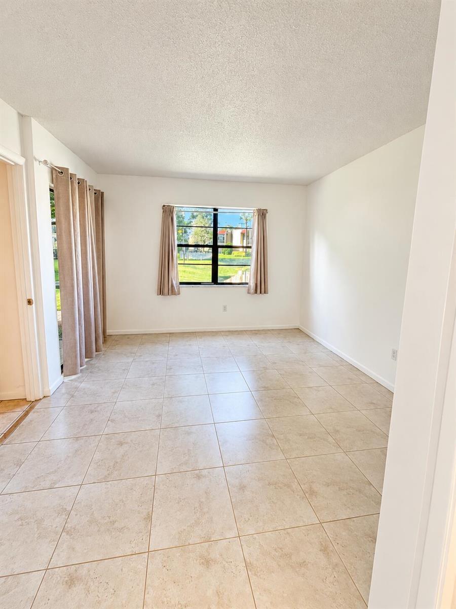 2050 OLEANDER Boulevard # 104, Fort Pierce FL 34950 photo 5