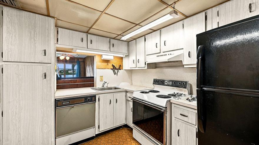 4311 CRYSTAL LAKE Drive # 110, Deerfield Beach FL 33064 photo 5