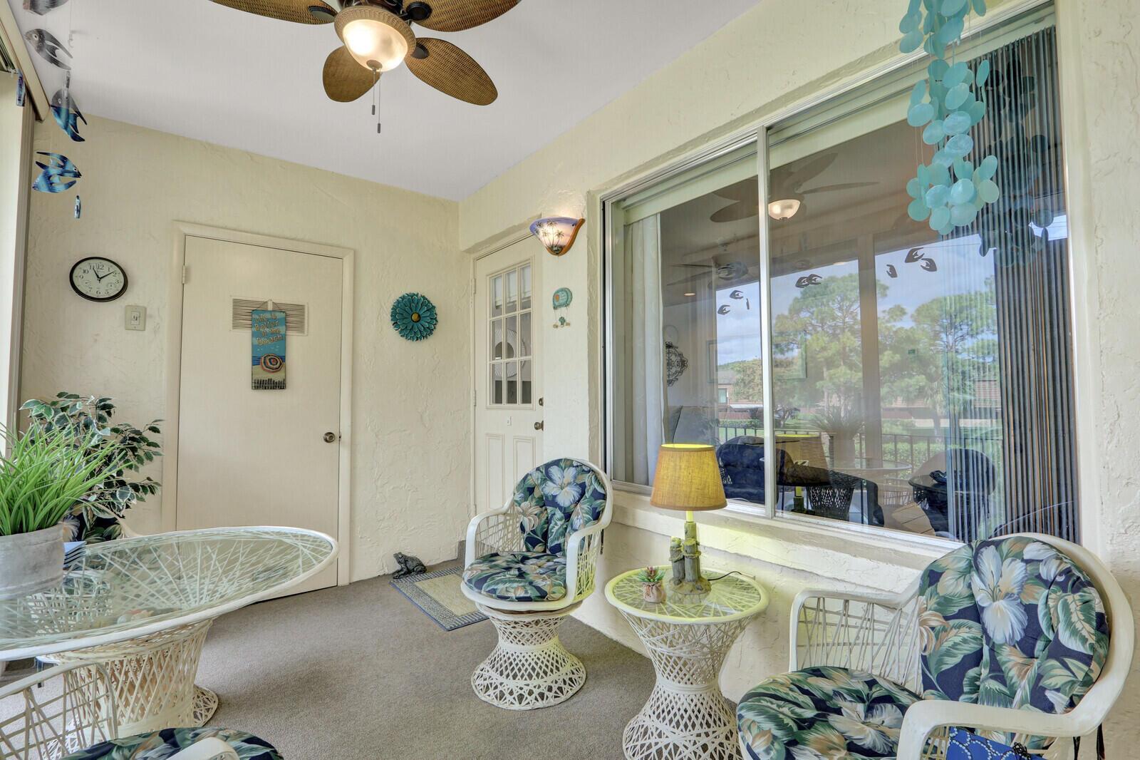 323 KNOTTY PINE Circle # 2, FL 33463 photo 2