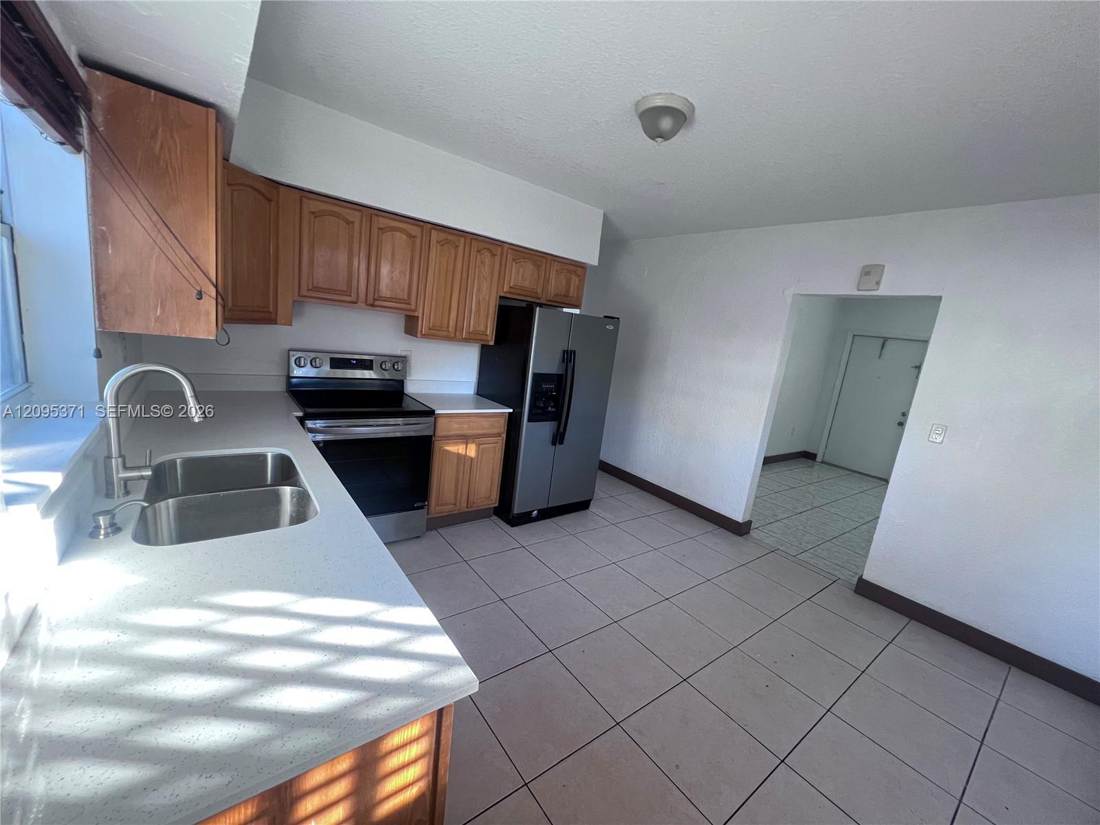 1995 NE 167th St # 1, North Miami Beach FL 33162 photo 3