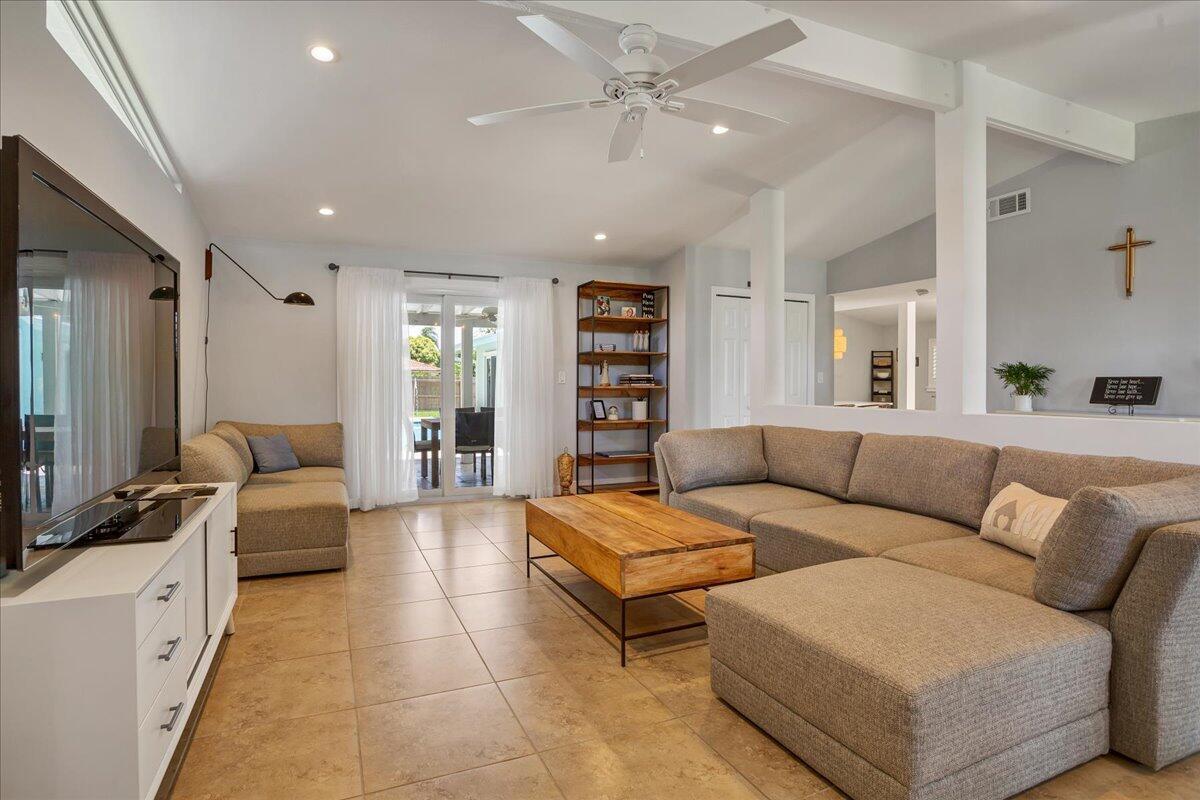 1110 SW 15th Street, Boca Raton FL 33486 photo 5